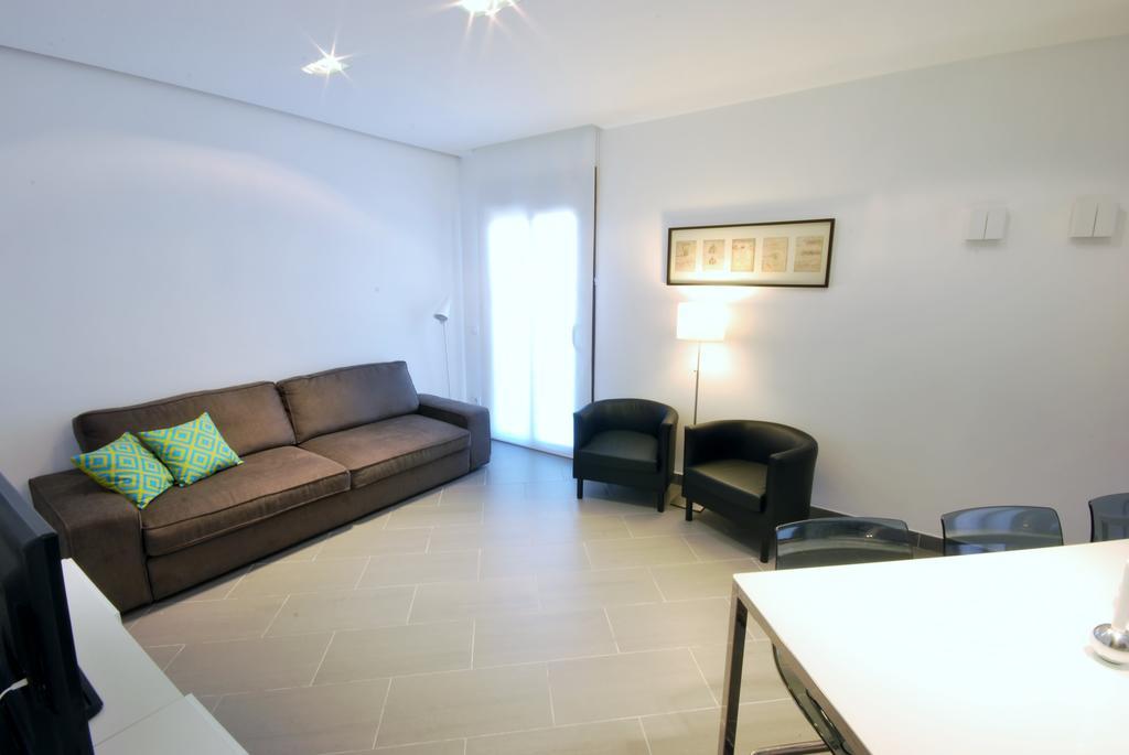 Gran Via SDB Apartment Barcelona Bagian luar foto