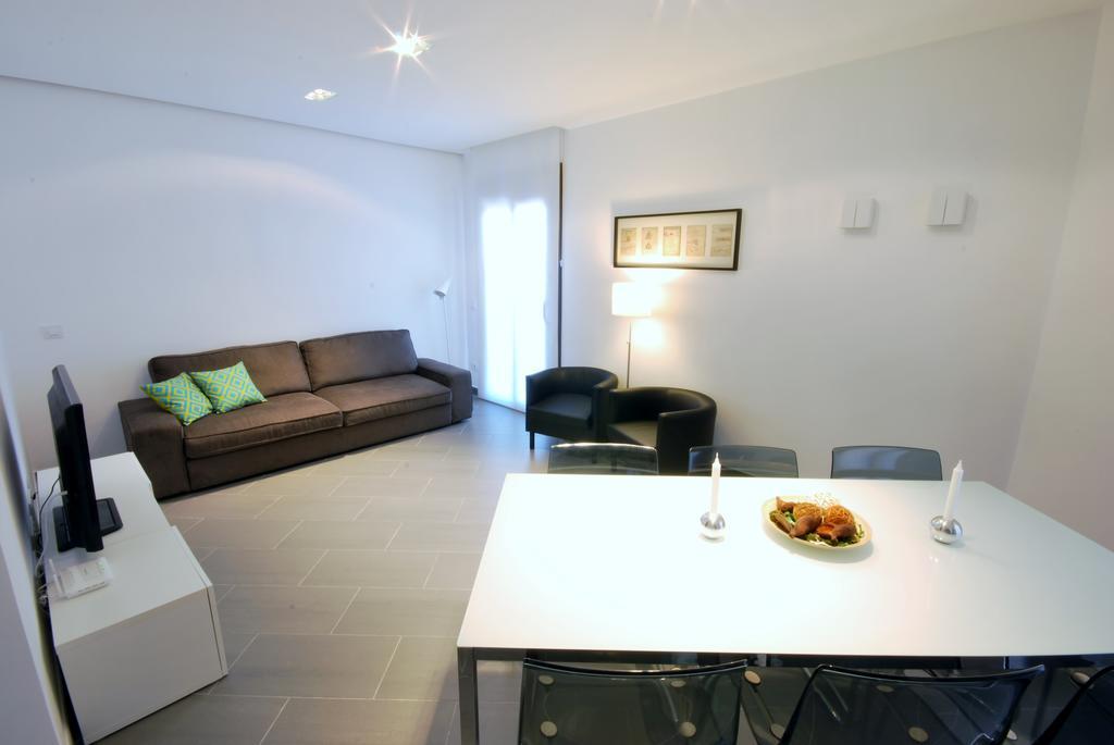 Gran Via SDB Apartment Barcelona Bagian luar foto